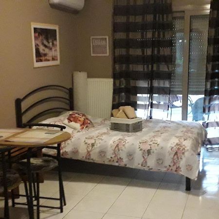 Central Bright Studio With Balkony Apartment Thessaloníki Ngoại thất bức ảnh