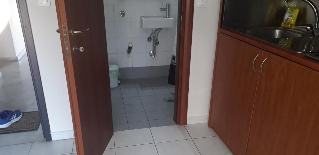 Central Bright Studio With Balkony Apartment Thessaloníki Ngoại thất bức ảnh
